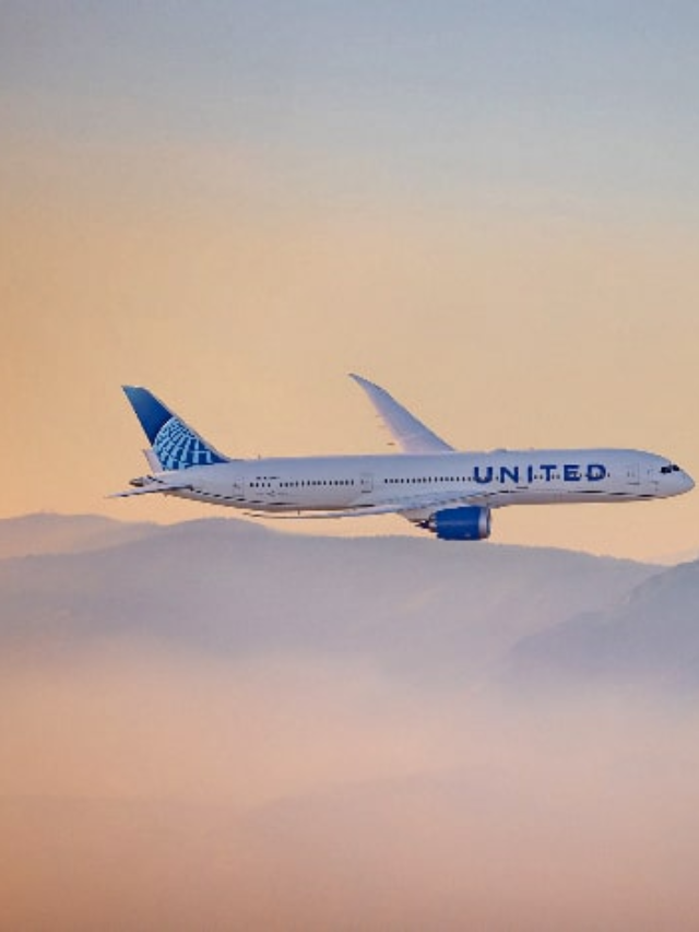 United Airlines Brings Back Stroopwafels